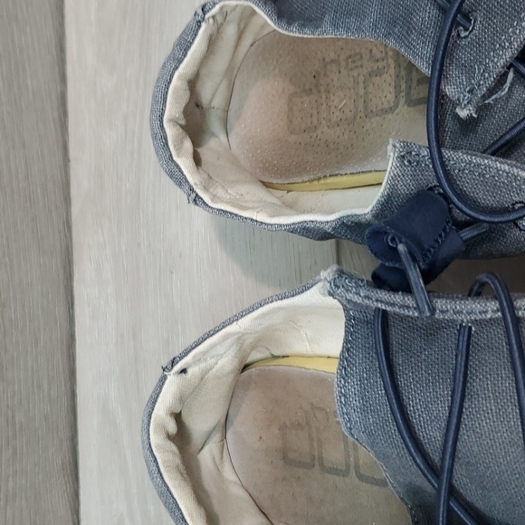 Hey Dude Womens Wendy Chambray Navy White Loafer Slip on shoes sz 9 - Picture 6 of 11